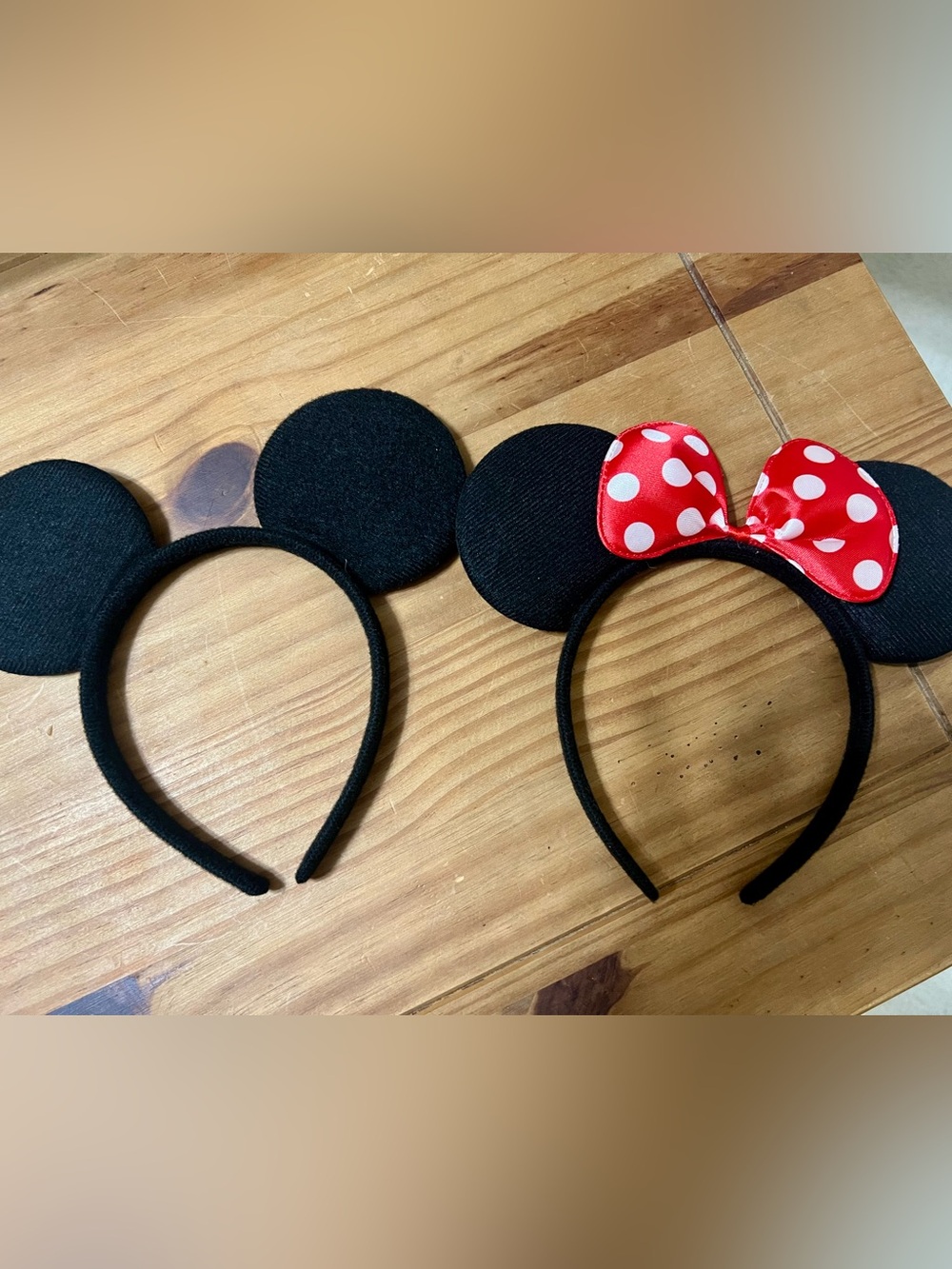BRAND NEW Kids Black Minnie Mouse and Mickey Mouse Ear Headband Set